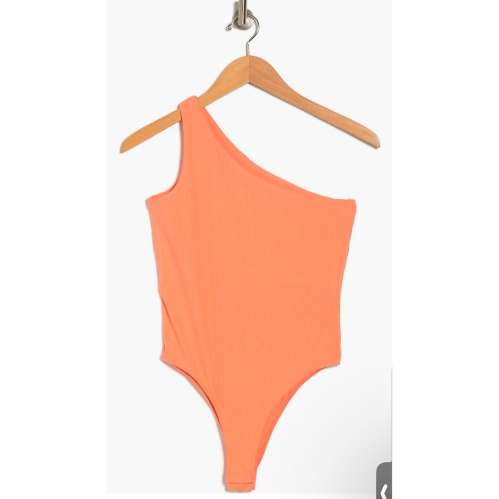 Vici Carlotta one shoulder Bodysuit, Large peach orange NWT